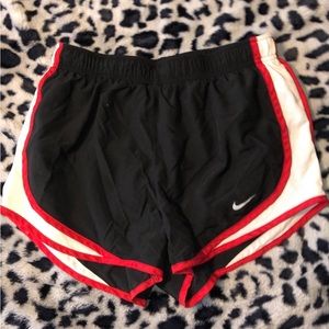 woman’s nike shorts